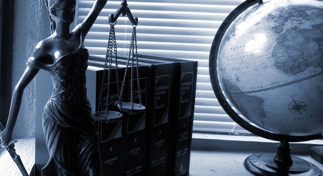 Arbeitsrecht für Arbeitnehmer: Was Sie bei Konflikten wissen sollten